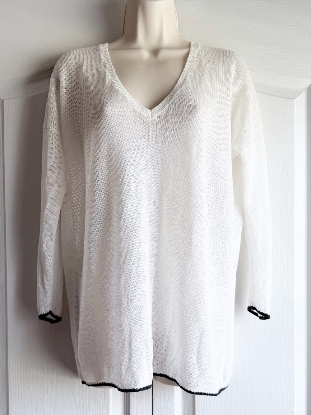 UNIQLO x Ines de la Fressange Linen Knit Sweater - Picture 3 of 8